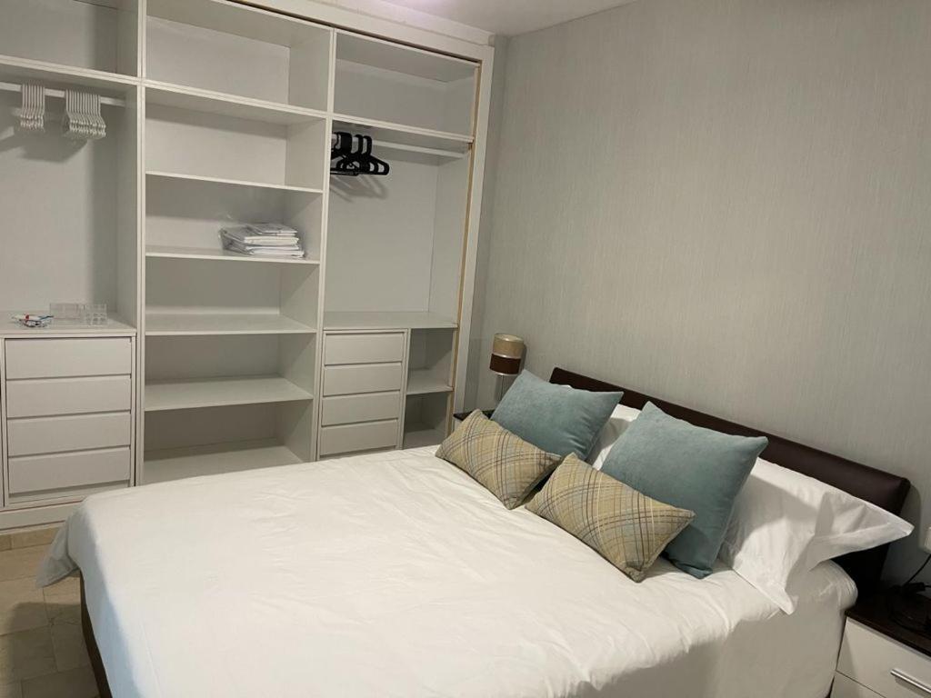 Apartamento Rio Mar マルベーリャ エクステリア 写真