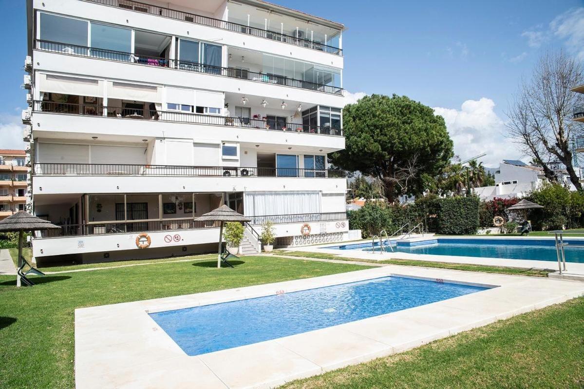 Apartamento Rio Mar マルベーリャ エクステリア 写真